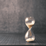 agência monitorando atividades em timer